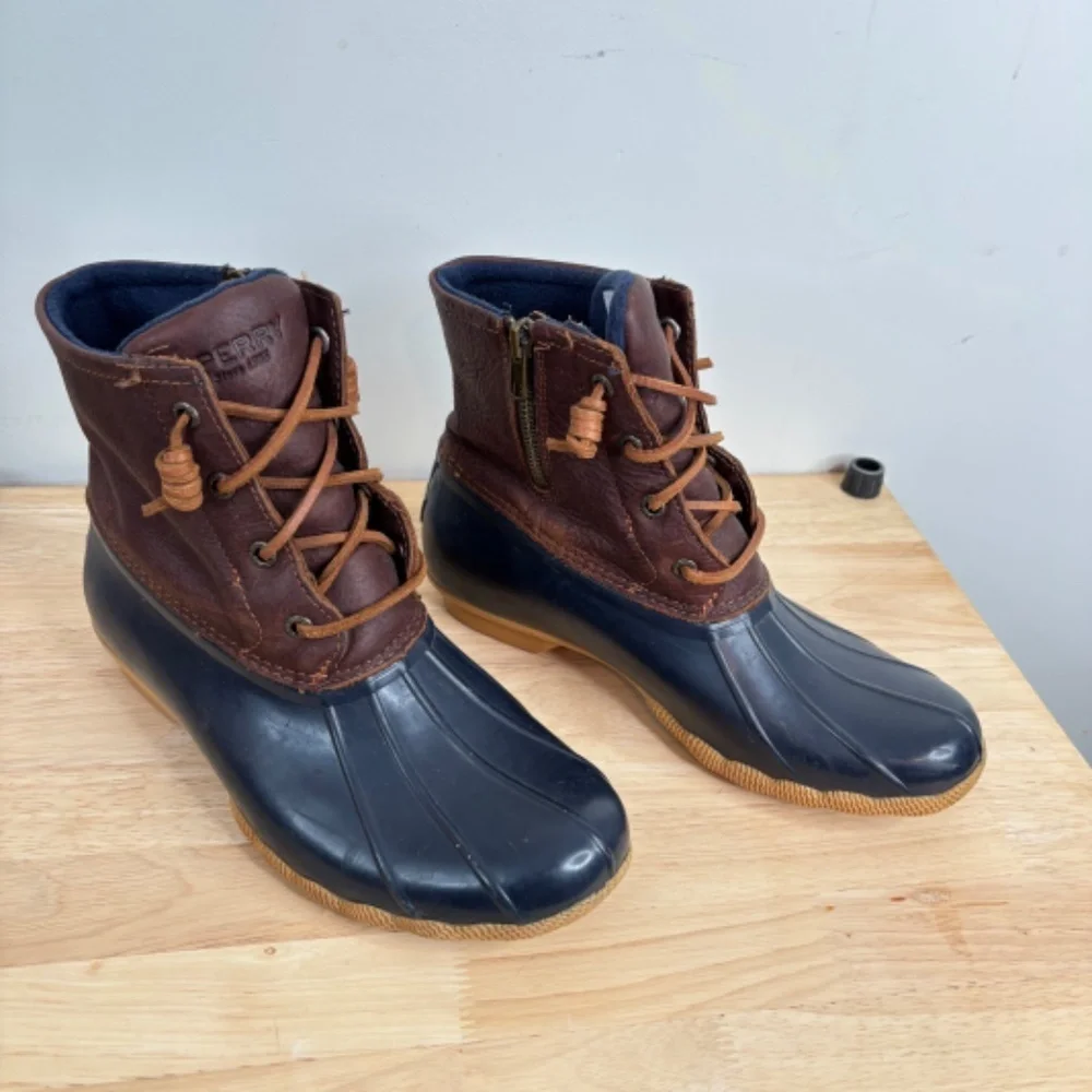 Sperry Saltwater Duck Boot 8 Navy Blue Waterproof Brown Leather Side Zip Lace Up